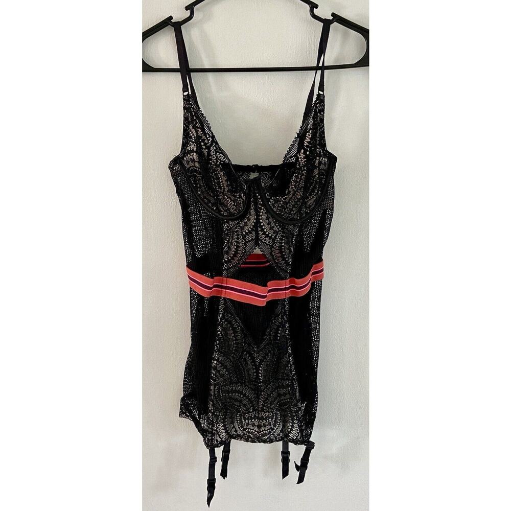 Victoria’s Secret 34D Bustier Suspended Lace Sheer Garter Lingerie Black Pink